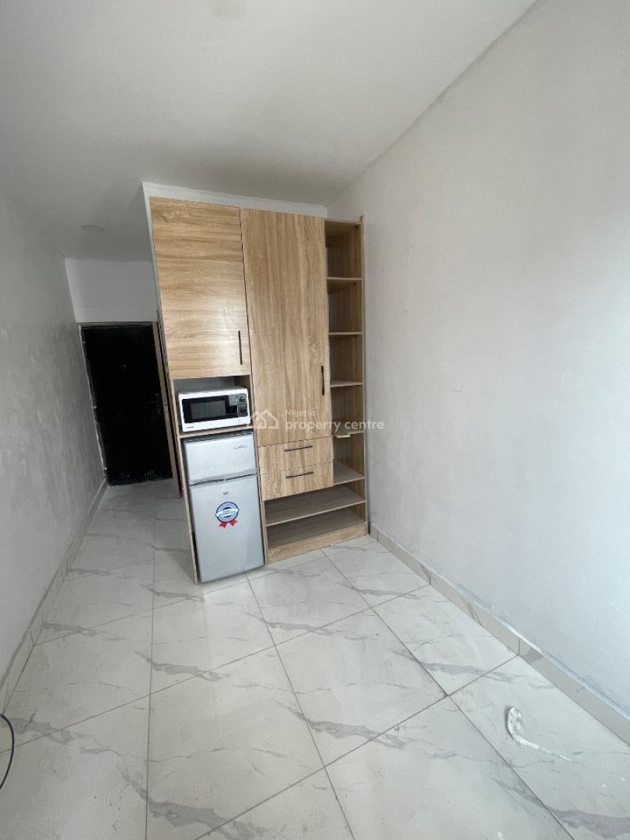 Beautifully Built 2bedroom Apartment, Lekki Phase 1, Lekki Phase 1, Lekki, Lagos, Block of Flats for Sale
