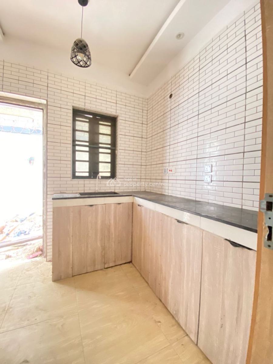 Neat 2 Bedroom Apartment, Ilasan, Lekki, Lagos, Flat / Apartment for Rent