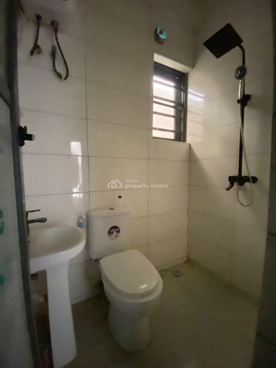 Neat 2 Bedroom Apartment, Ilasan, Lekki, Lagos, Flat / Apartment for Rent