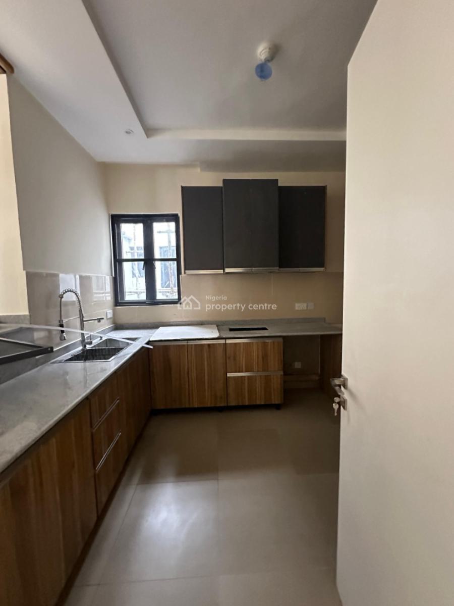 Exquisite Luxurious Serviced 3 Bedroom Flat with a Room Bq, Lekki Phase 1, Lekki, Lagos, Flat / Apartment for Sale