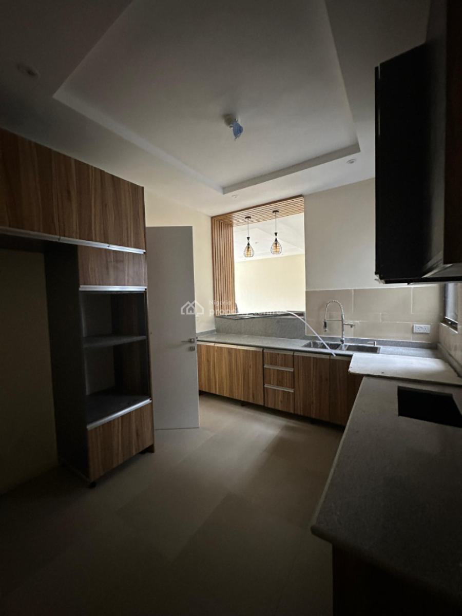 Exquisite Luxurious Serviced 3 Bedroom Flat with a Room Bq, Lekki Phase 1, Lekki, Lagos, Flat / Apartment for Sale