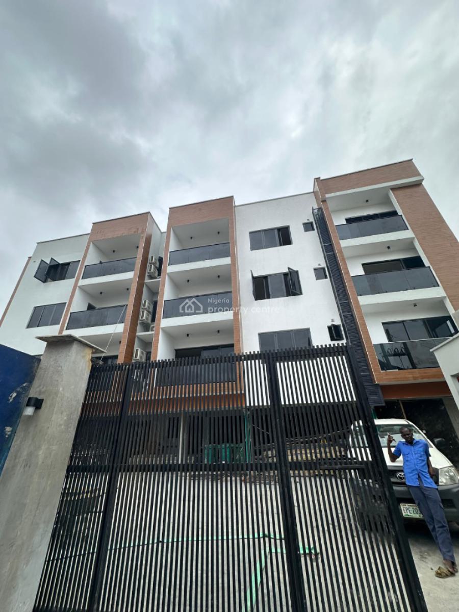 Exquisite Luxurious Serviced 3 Bedroom Flat with a Room Bq, Lekki Phase 1, Lekki, Lagos, Flat / Apartment for Sale