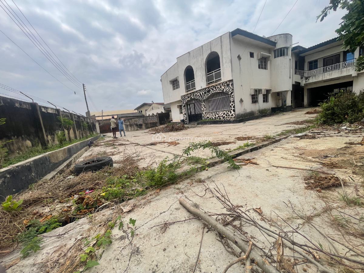 Massive (10)bedroom Duplex in Abeokuta City, 1 Agboke Close, Ita-iyalode, Akinolugbade, Abeokuta, Abeokuta North, Ogun, Semi-detached Duplex for Sale
