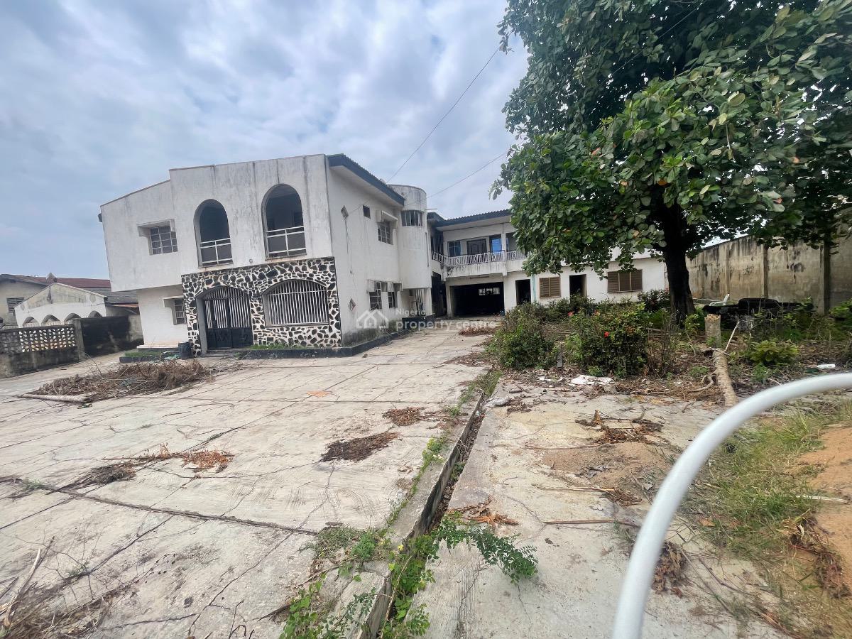 Massive (10)bedroom Duplex in Abeokuta City, 1 Agboke Close, Ita-iyalode, Akinolugbade, Abeokuta, Abeokuta North, Ogun, Semi-detached Duplex for Sale