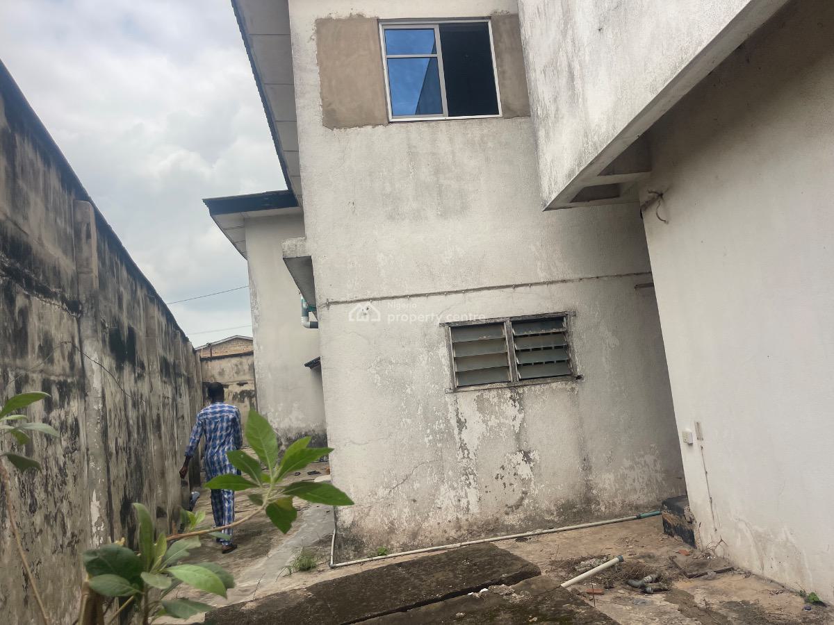 Massive (10)bedroom Duplex in Abeokuta City, 1 Agboke Close, Ita-iyalode, Akinolugbade, Abeokuta, Abeokuta North, Ogun, Semi-detached Duplex for Sale