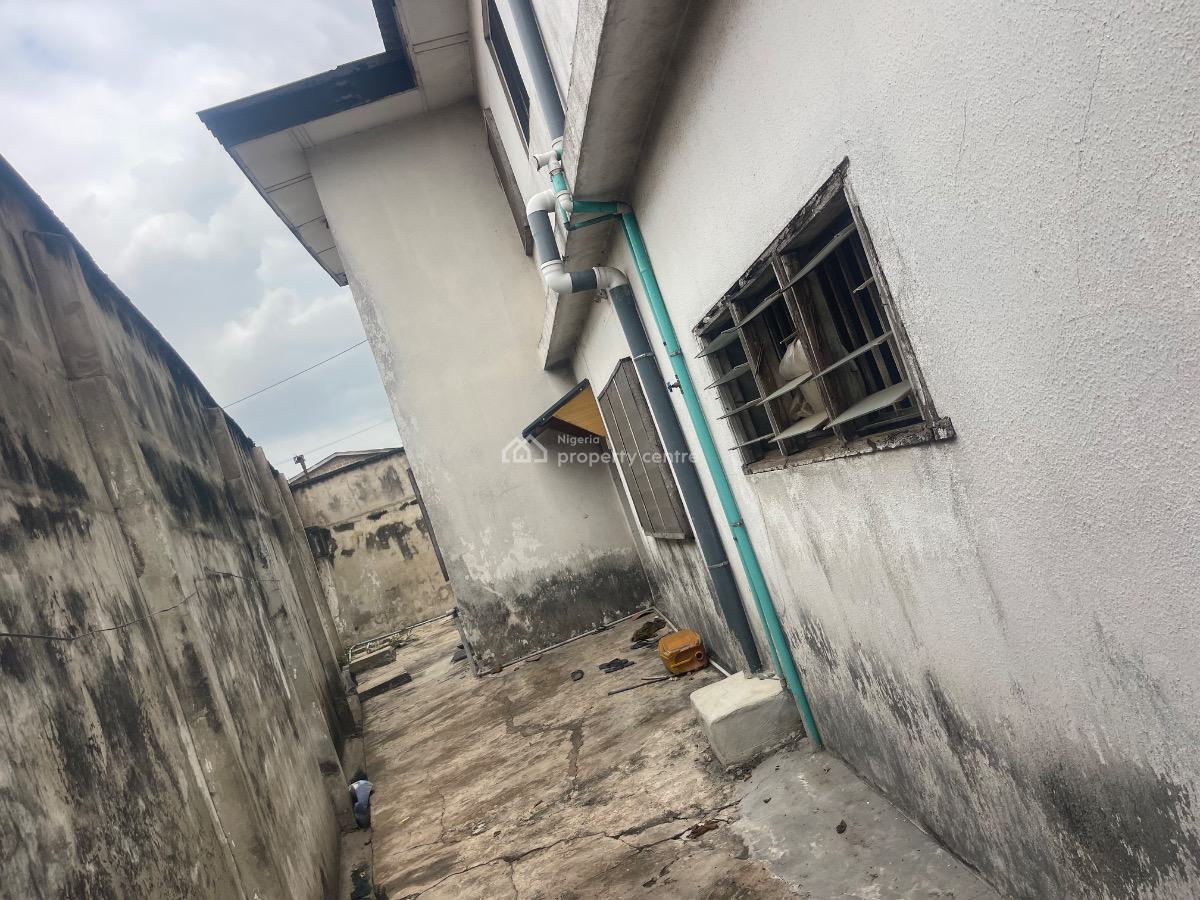 Massive (10)bedroom Duplex in Abeokuta City, 1 Agboke Close, Ita-iyalode, Akinolugbade, Abeokuta, Abeokuta North, Ogun, Semi-detached Duplex for Sale