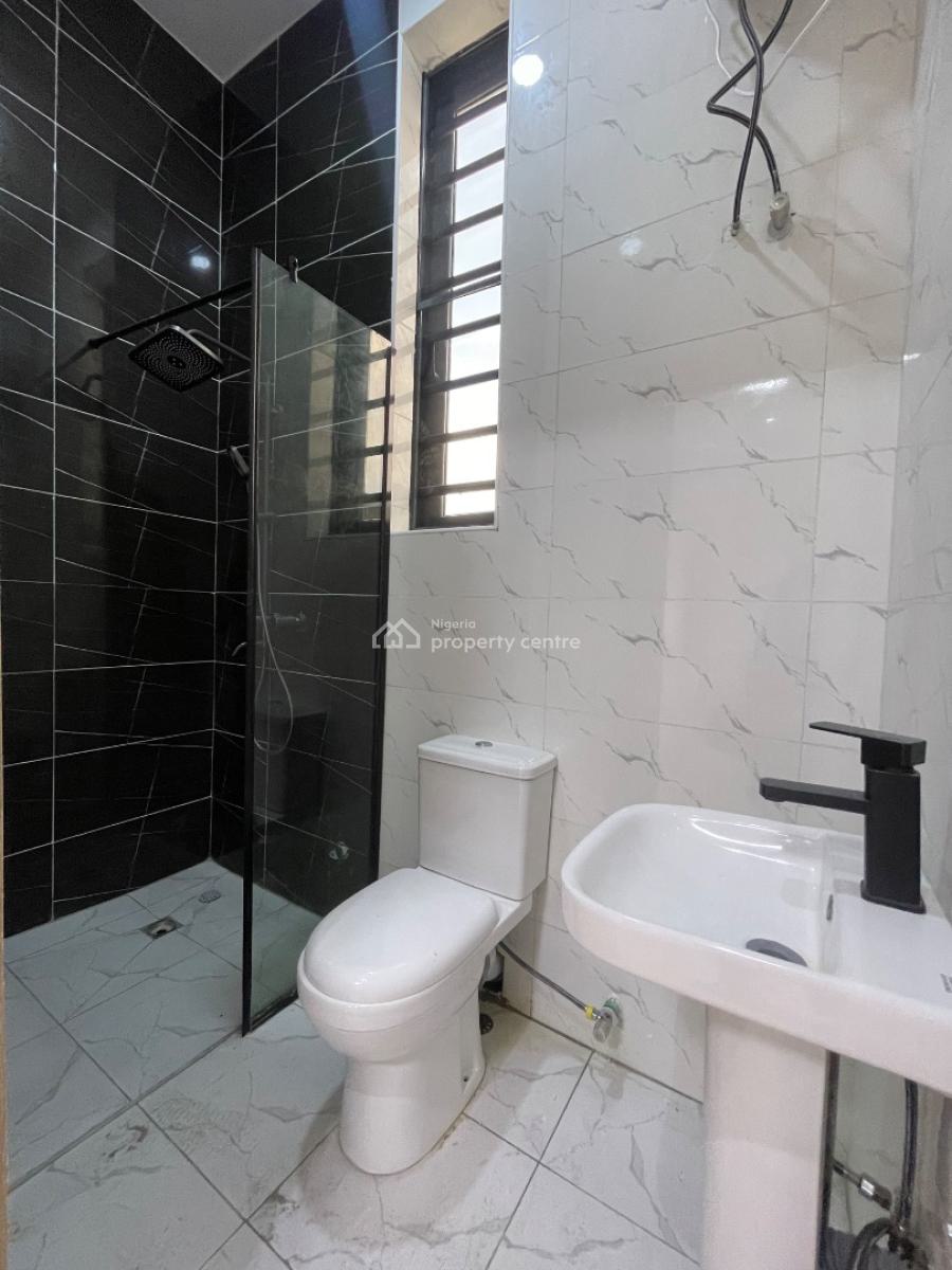 2 Bedroom Apartment, Ologolo, Lekki, Lagos, Block of Flats for Sale