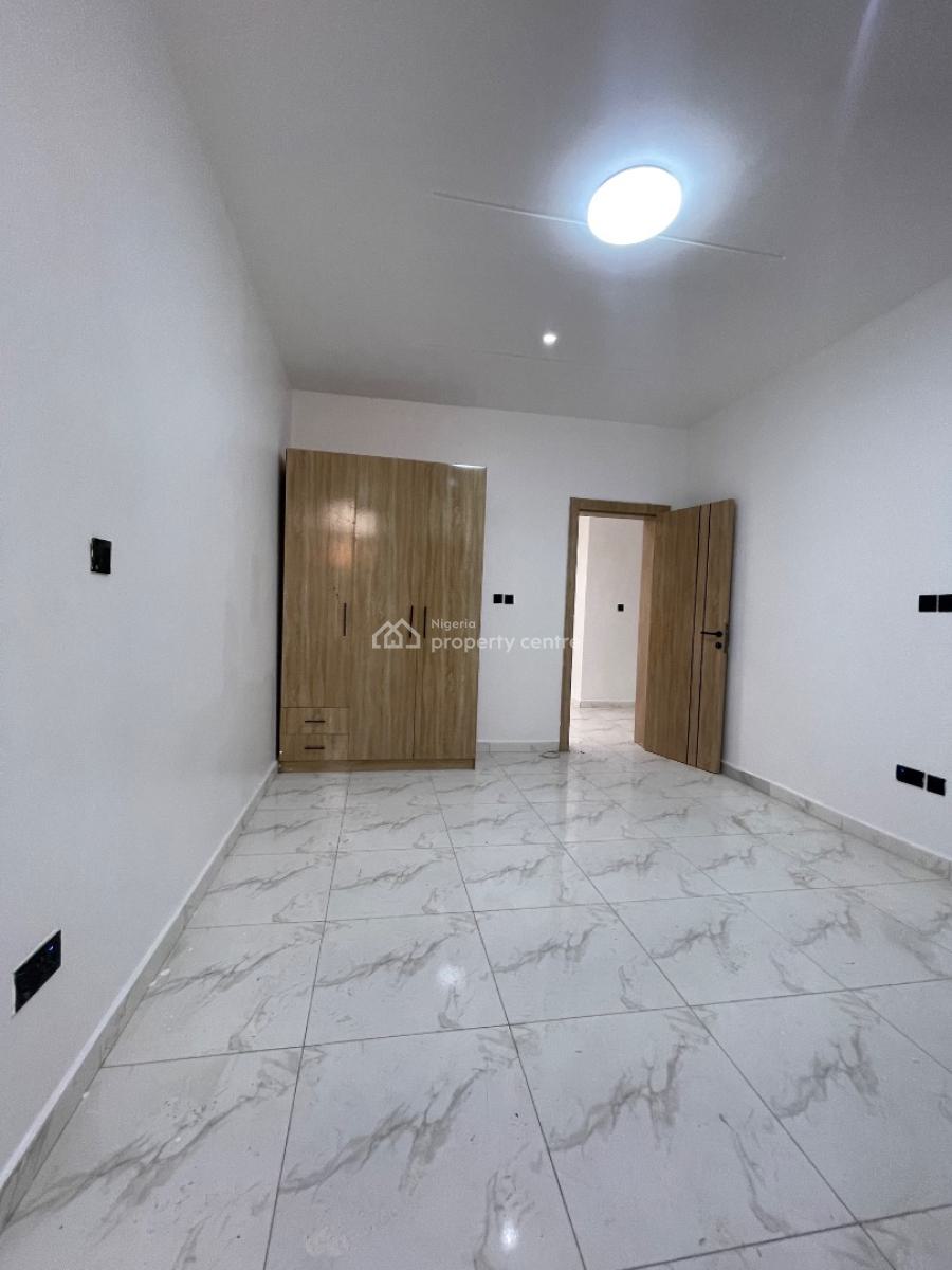 2 Bedroom Apartment, Ologolo, Lekki, Lagos, Block of Flats for Sale