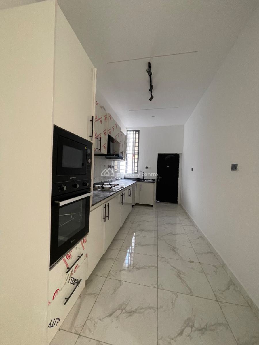 2 Bedroom Apartment, Ologolo, Lekki, Lagos, Block of Flats for Sale