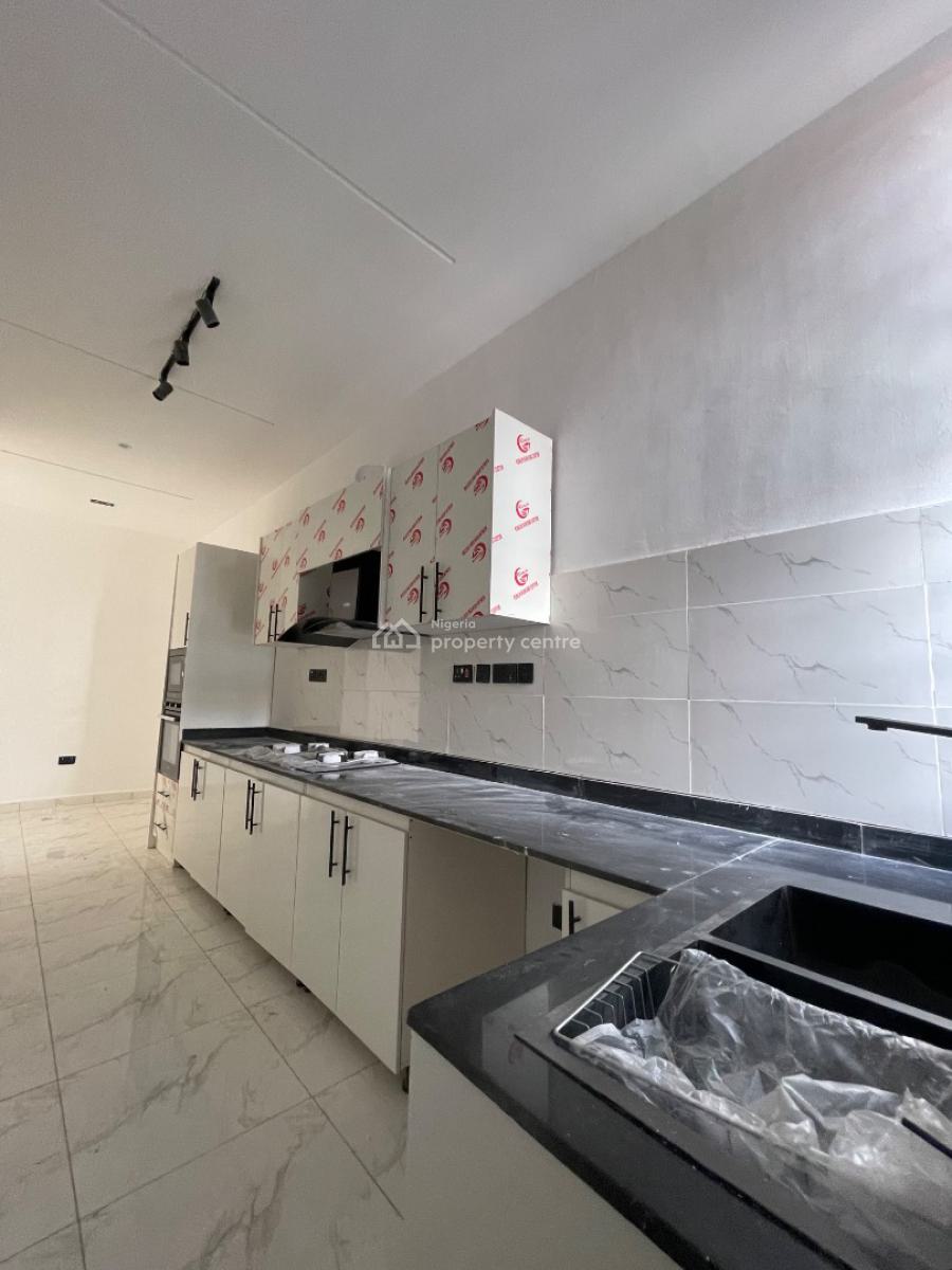 2 Bedroom Apartment, Ologolo, Lekki, Lagos, Block of Flats for Sale