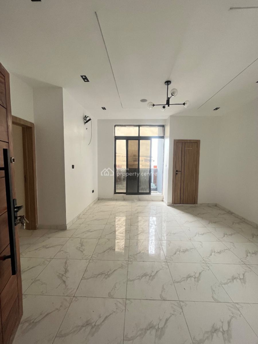 Lush 2 Bedroom Flat + Gym & Pool, Lagos, Ologolo, Lekki, Lagos, Flat / Apartment for Sale