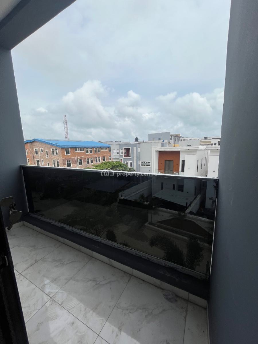 Lush 2 Bedroom Flat + Gym & Pool, Lagos, Ologolo, Lekki, Lagos, Flat / Apartment for Sale