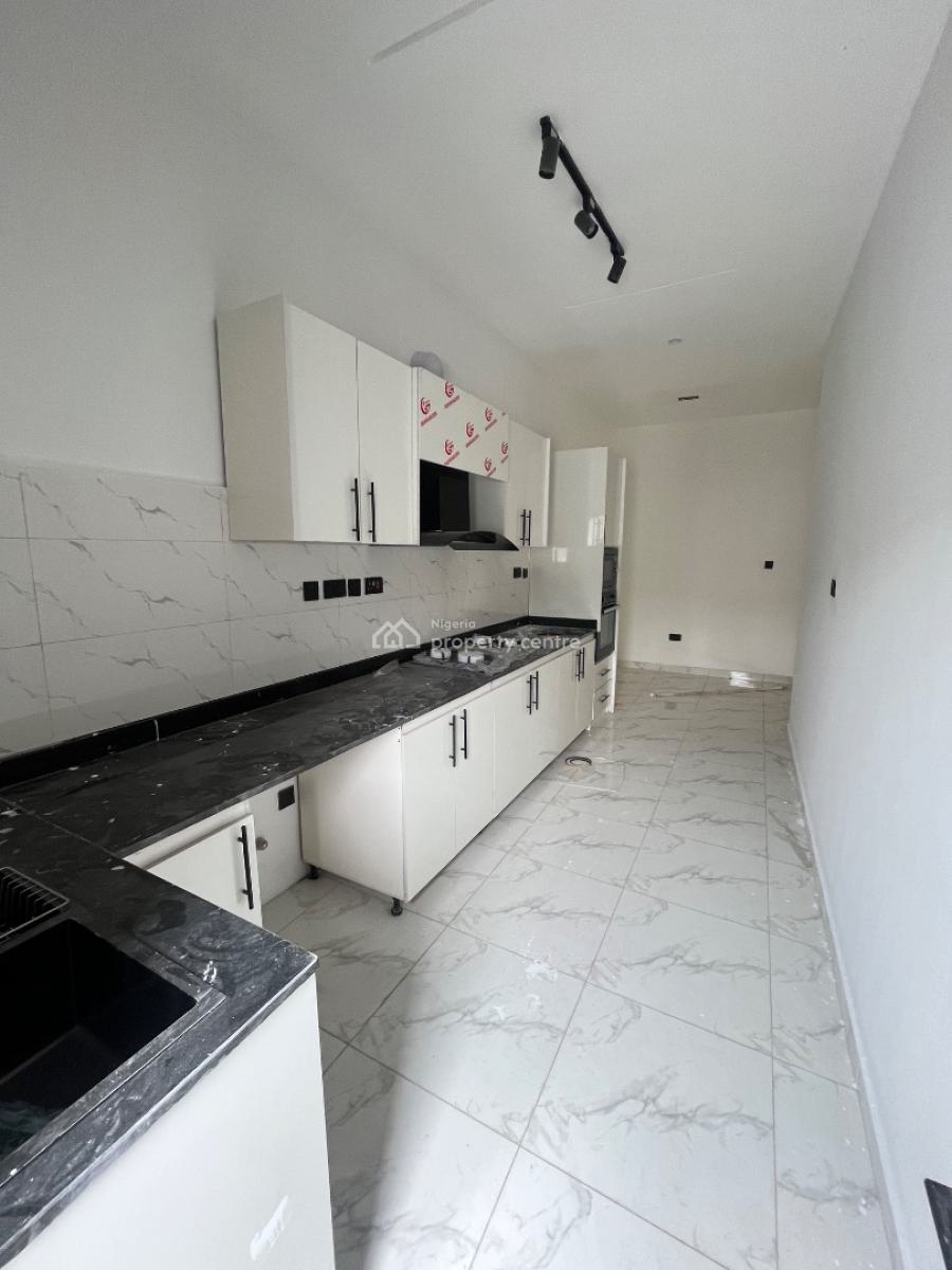 Lush 2 Bedroom Flat + Gym & Pool, Lagos, Ologolo, Lekki, Lagos, Flat / Apartment for Sale