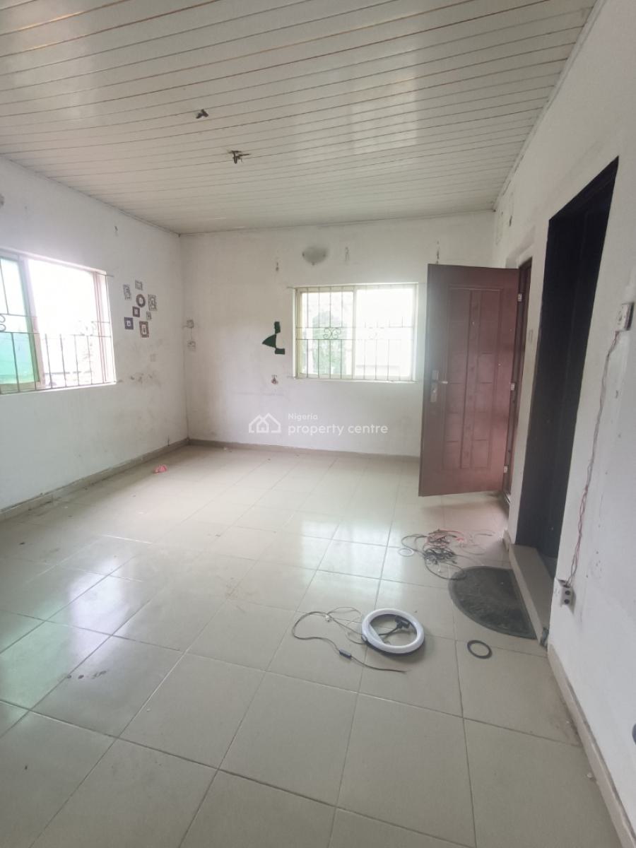 3 Bedroom Flat (upstairs), Blenco, Sangotedo, Ajah, Lagos, Flat / Apartment for Rent