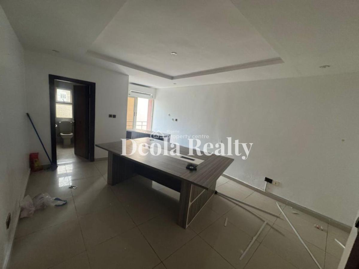 a Very Spacious 3 Bedrooms Service Apartment with Bq, Pool and Gyms, Oniru Estate, Victoria Island (vi), Lagos, Flat / Apartment for Sale