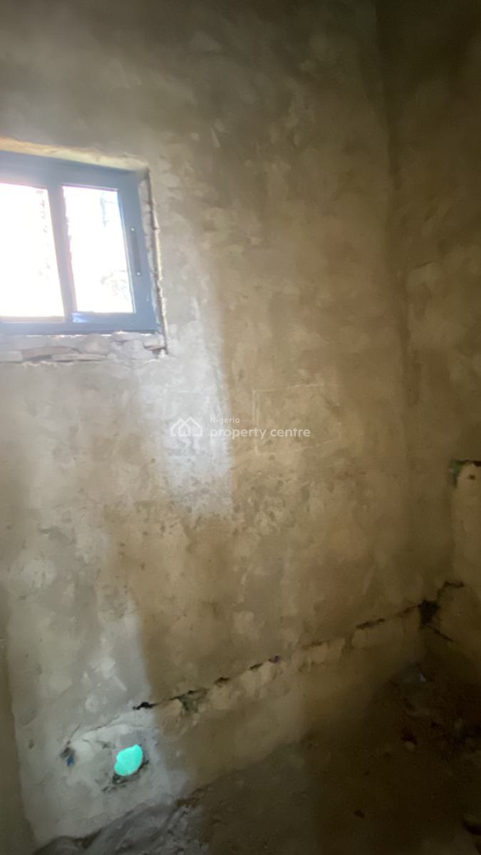 Newly Built Spacious Studio Apartment in Bariga, Ilaje Road, Bariga, Shomolu, Lagos, Self Contain (single Rooms) for Rent