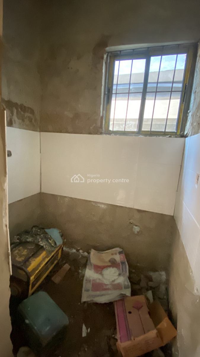 Newly Built Spacious Studio Apartment in Bariga, Ilaje Road, Bariga, Shomolu, Lagos, Self Contain (single Rooms) for Rent