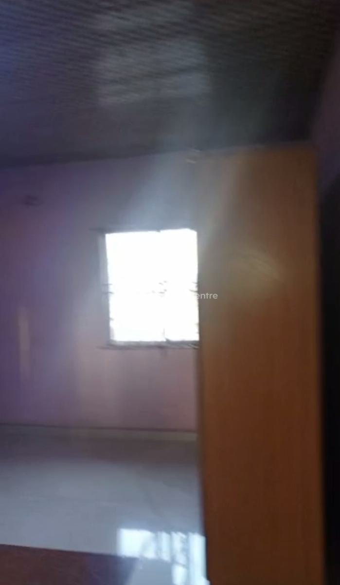 Decent Spacious 3 Bedroom Up Flat., Medina Estate, Gbagada, Lagos, Flat / Apartment for Rent