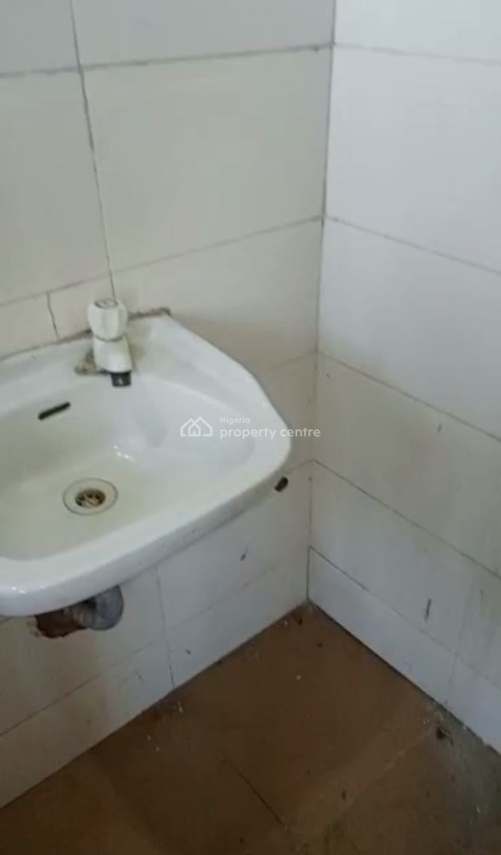 Decent Spacious 3 Bedroom Up Flat., Medina Estate, Gbagada, Lagos, Flat / Apartment for Rent