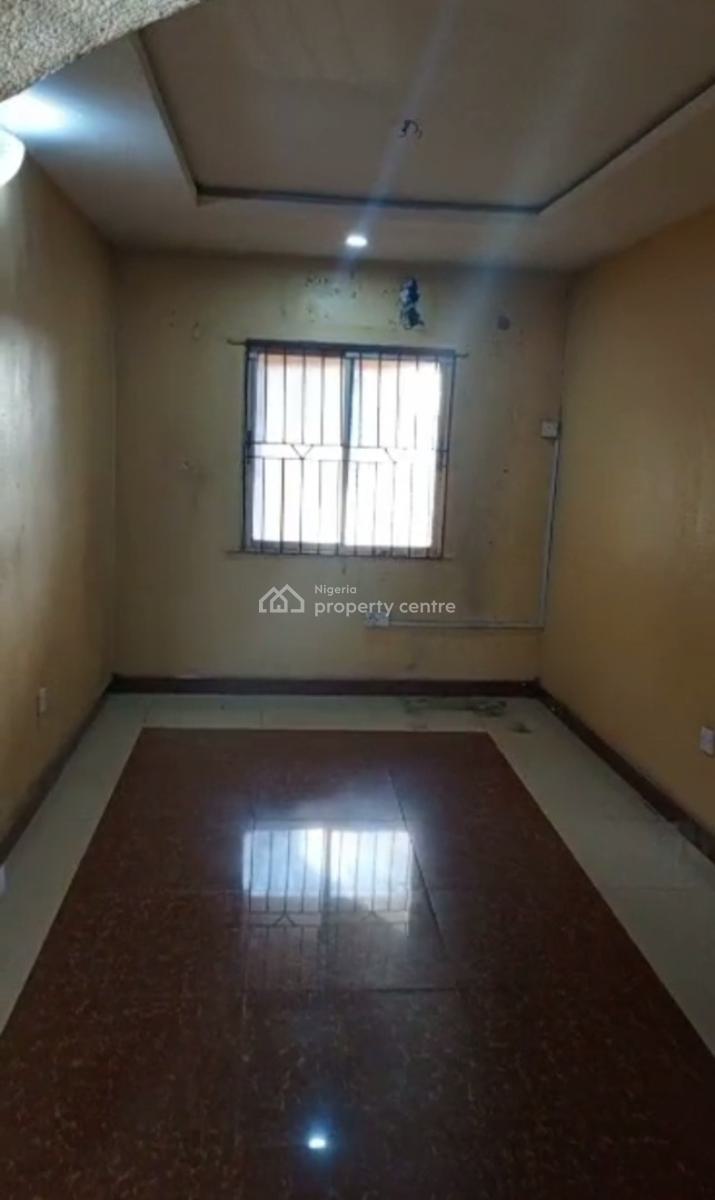 Decent Spacious 3 Bedroom Up Flat., Medina Estate, Gbagada, Lagos, Flat / Apartment for Rent