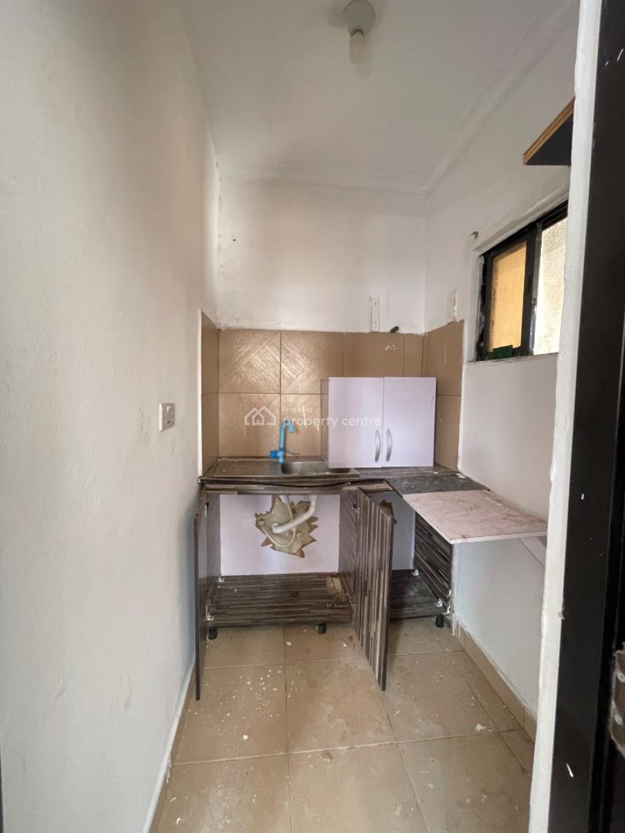 Self Con Apartment with Kitchen in Igbo Efon, Igbo Efon, Lekki, Lagos, Mini Flat (room and Parlour) for Rent