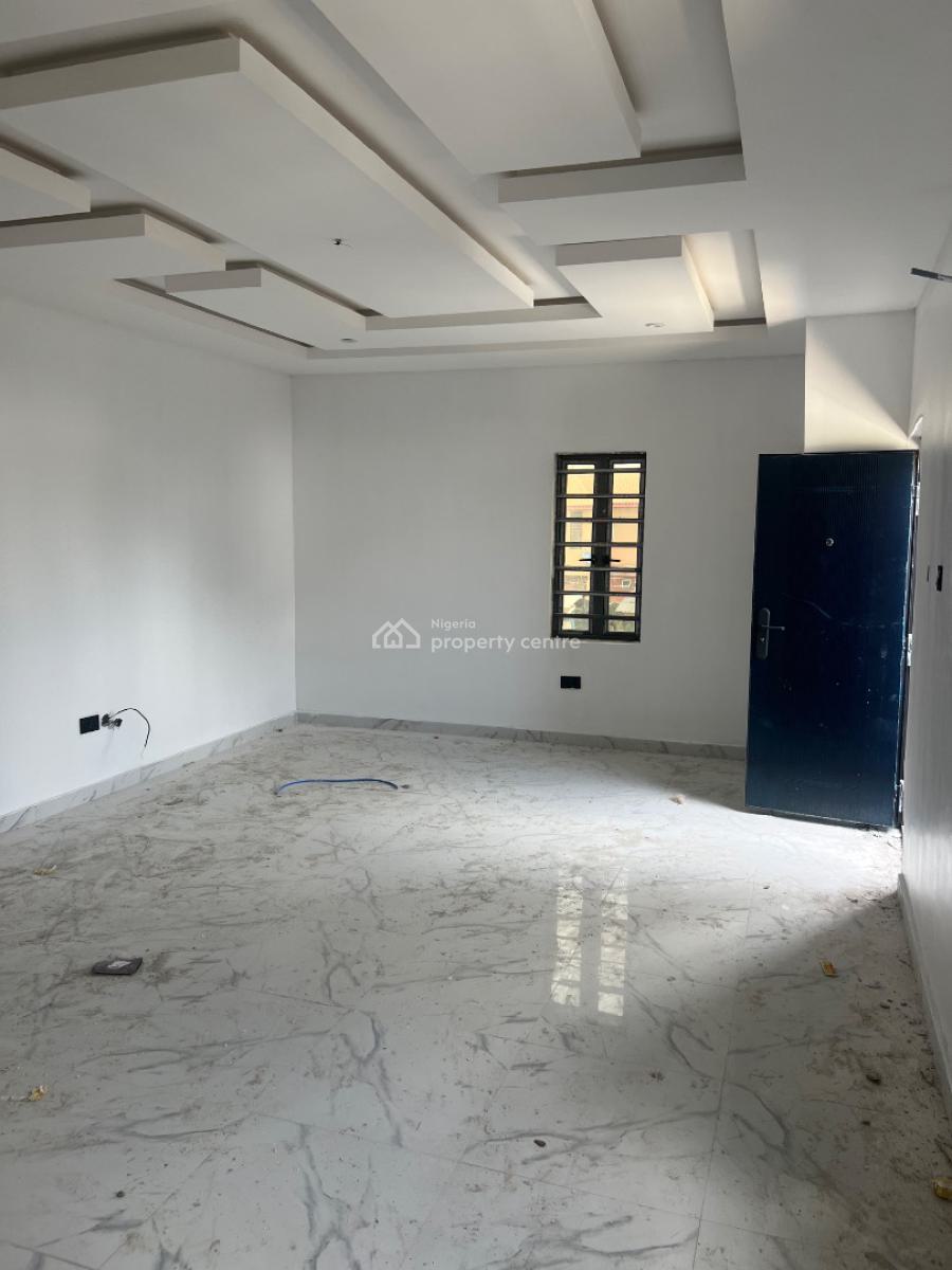 Massive  2 Bedroom  Flat Upstairs, Femi Coker Streeet Gra, Abijo, Lekki, Lagos, Flat / Apartment for Rent