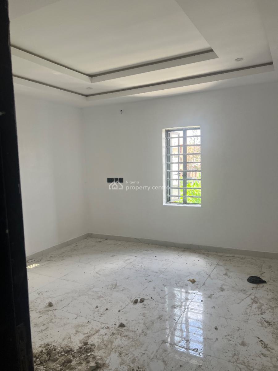 Massive  2 Bedroom  Flat Upstairs, Femi Coker Streeet Gra, Abijo, Lekki, Lagos, Flat / Apartment for Rent