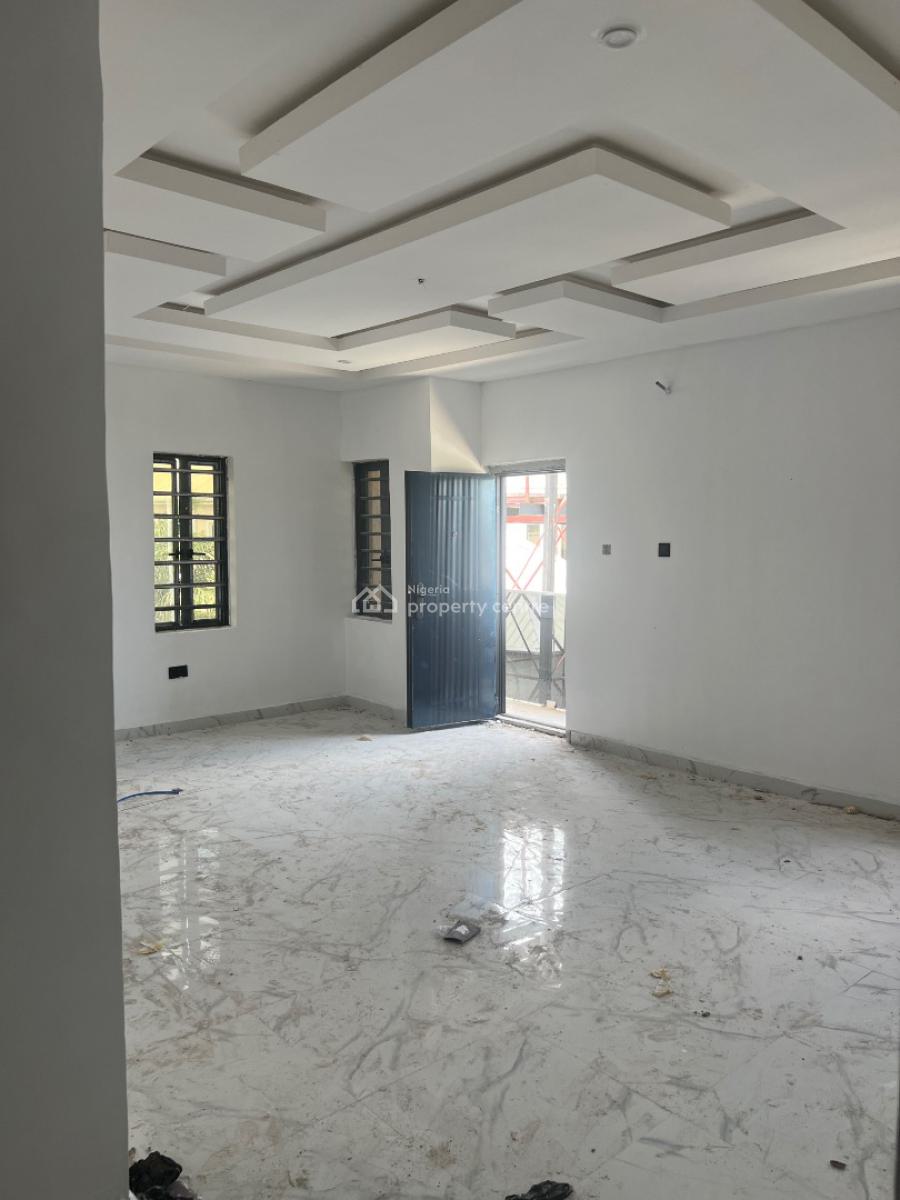 Massive  2 Bedroom  Flat Upstairs, Femi Coker Streeet Gra, Abijo, Lekki, Lagos, Flat / Apartment for Rent