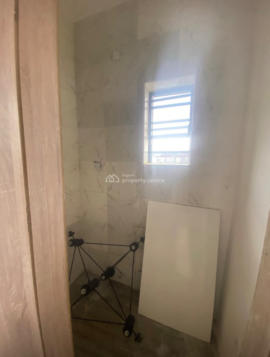Luxury 1-bedroom Flat, Vgc, Lekki Phase 2, Lekki, Lagos, Mini Flat (room and Parlour) for Sale