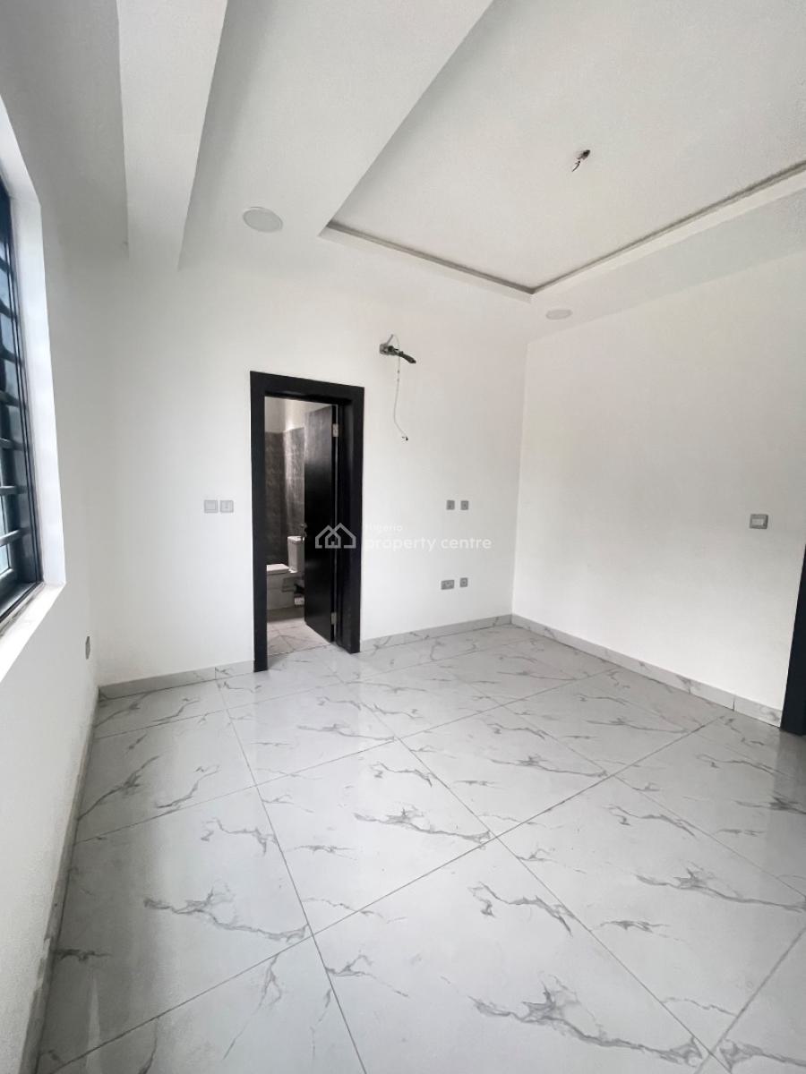 These Beautifully Built Luxury 3bedroom Penthouse and 2bedroom Apartme, Lekki Phase 1, Lekki Phase 1, Lekki, Lagos, Block of Flats for Sale