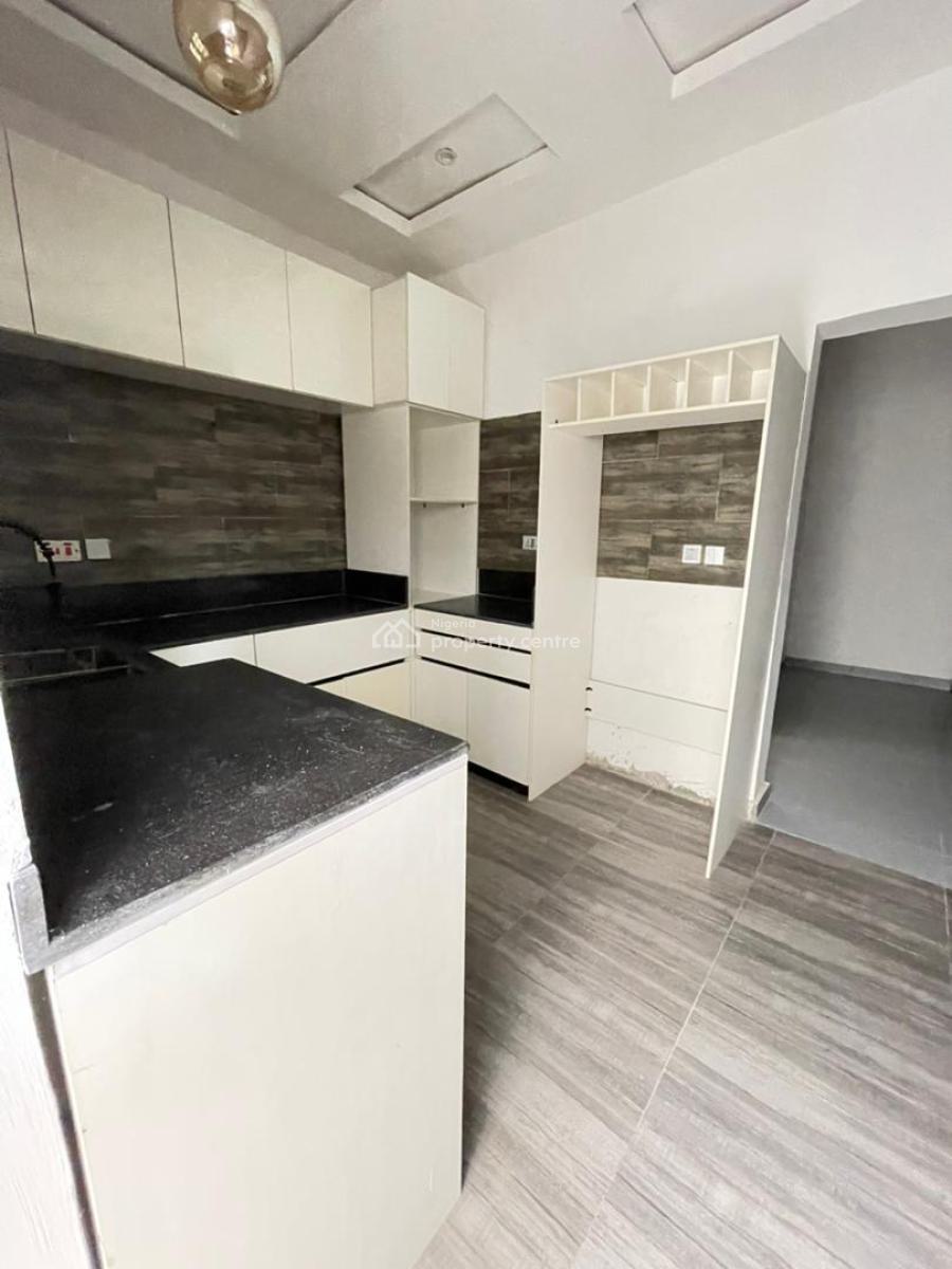 Contemporary 4 Bedroom Terrace, Chevron Axis, Lekki, Lagos, Semi-detached Duplex for Sale