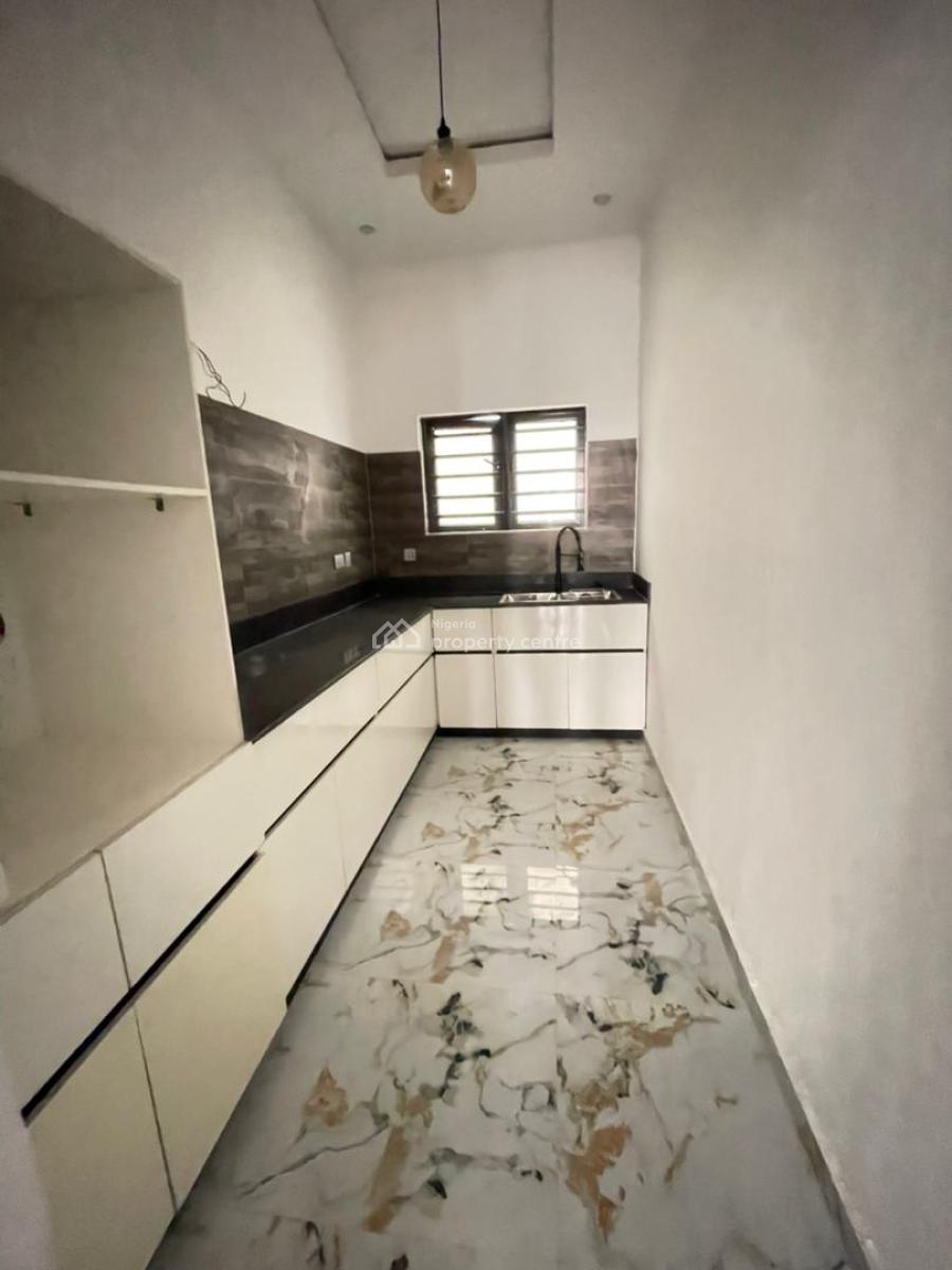 Contemporary 4 Bedroom Terrace, Chevron Axis, Lekki, Lagos, Semi-detached Duplex for Sale