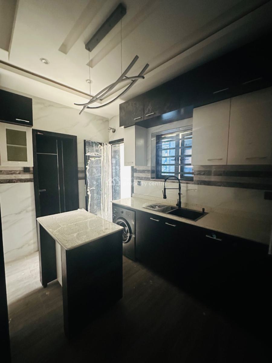 Exquisitely Built 3 Bedroom Apartments in a Secured Location, Maryland, Lagos, Block of Flats for Sale