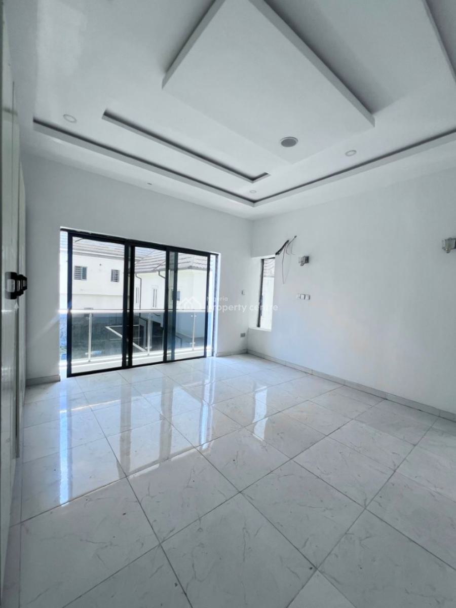 Distressed 4bedroom Semi Detached Duplex with a Bq, Chevron, Lekki, Lagos, Semi-detached Duplex for Sale