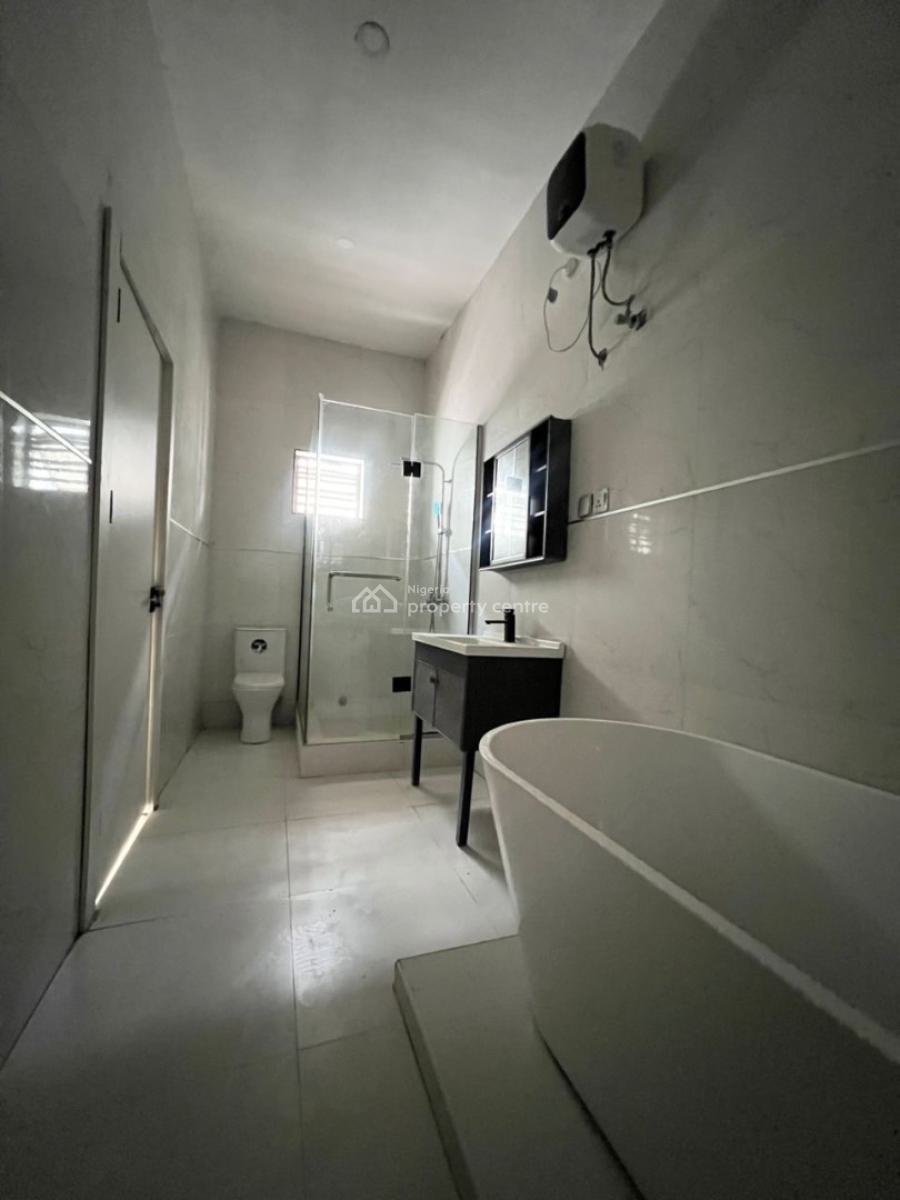 Distressed 4bedroom Semi Detached Duplex with a Bq, Chevron, Lekki, Lagos, Semi-detached Duplex for Sale
