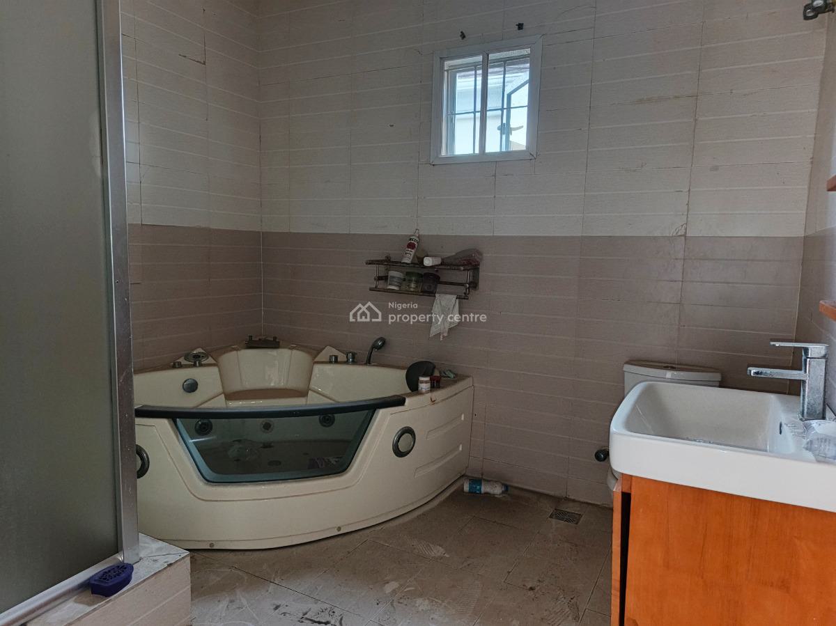 a 4 Bedroom Duplex, Chevron,, Lekki, Lagos, Semi-detached Duplex for Rent