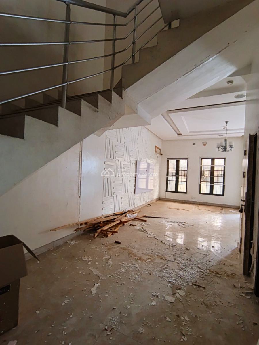 a 4 Bedroom Duplex, Chevron,, Lekki, Lagos, Semi-detached Duplex for Rent