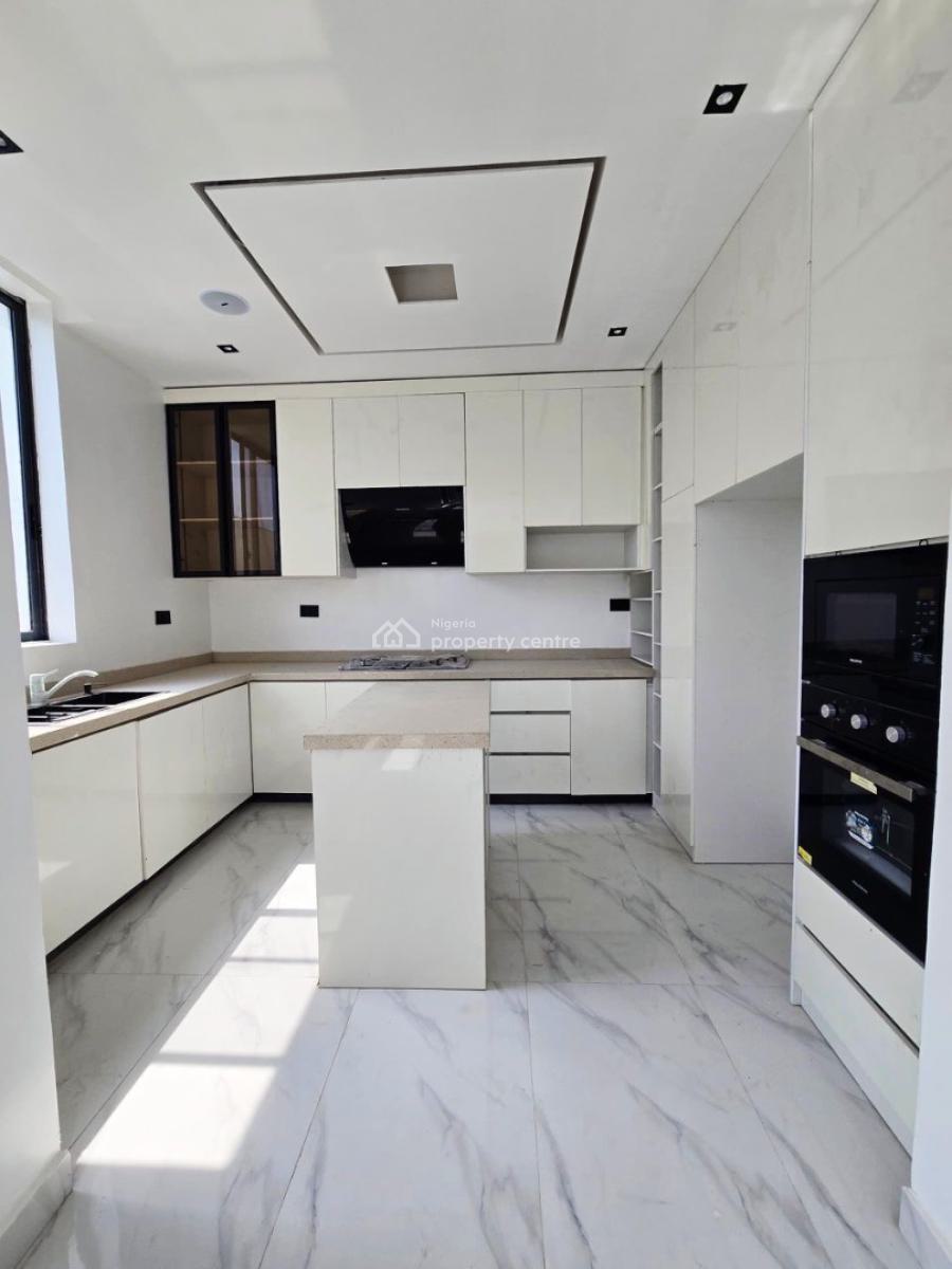 2bedroom Apartment with Gym, Pool and Elevator, Lekki Phase 1, Lekki, Lagos, Flat / Apartment for Sale