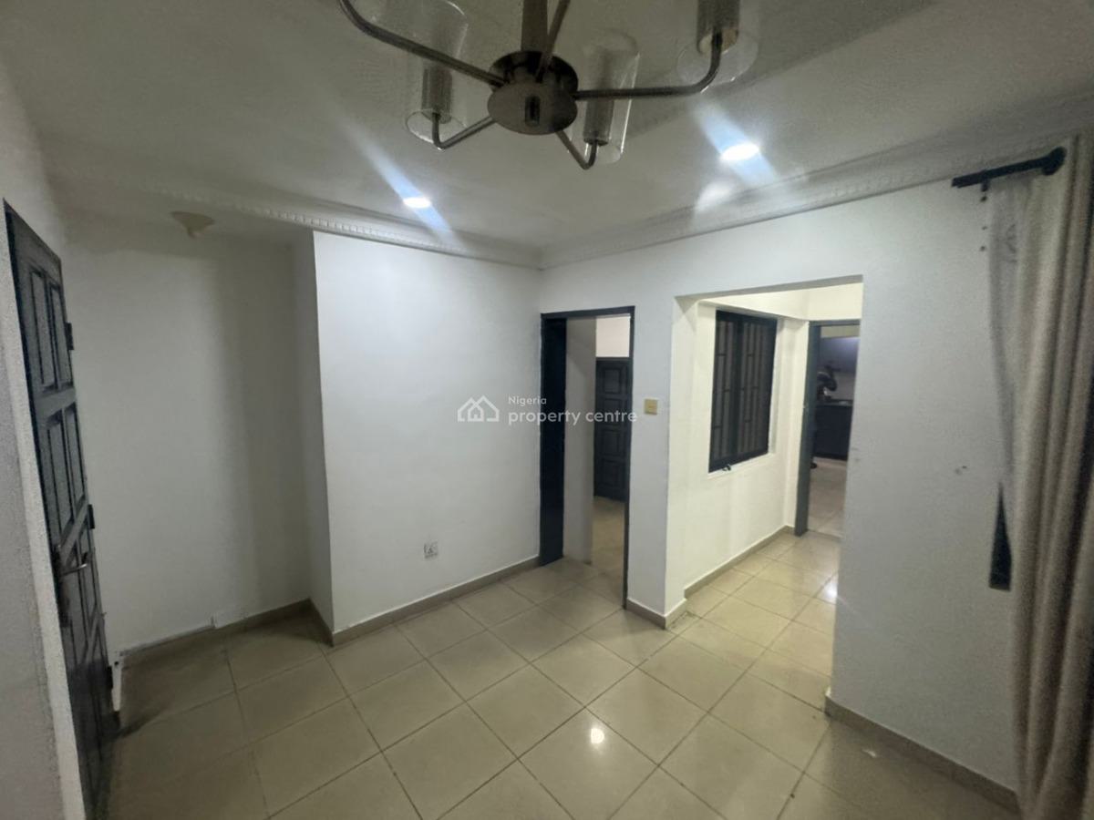 a Nice Fully Serviced 2 Bedroom Apartment(downstair), Off Admiralty Way, Lekki Phase 1, Lekki, Lagos, Flat / Apartment for Rent