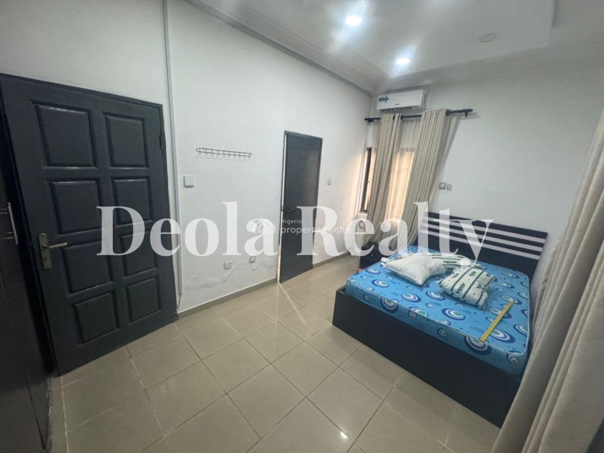 a Nice Fully Serviced 2 Bedroom Apartment(downstair), Off Admiralty Way, Lekki Phase 1, Lekki, Lagos, Flat / Apartment for Rent