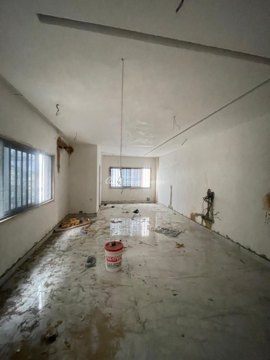 3 Bedroom Penthouse Apartments, Yaba, Lagos, Flat / Apartment for Sale