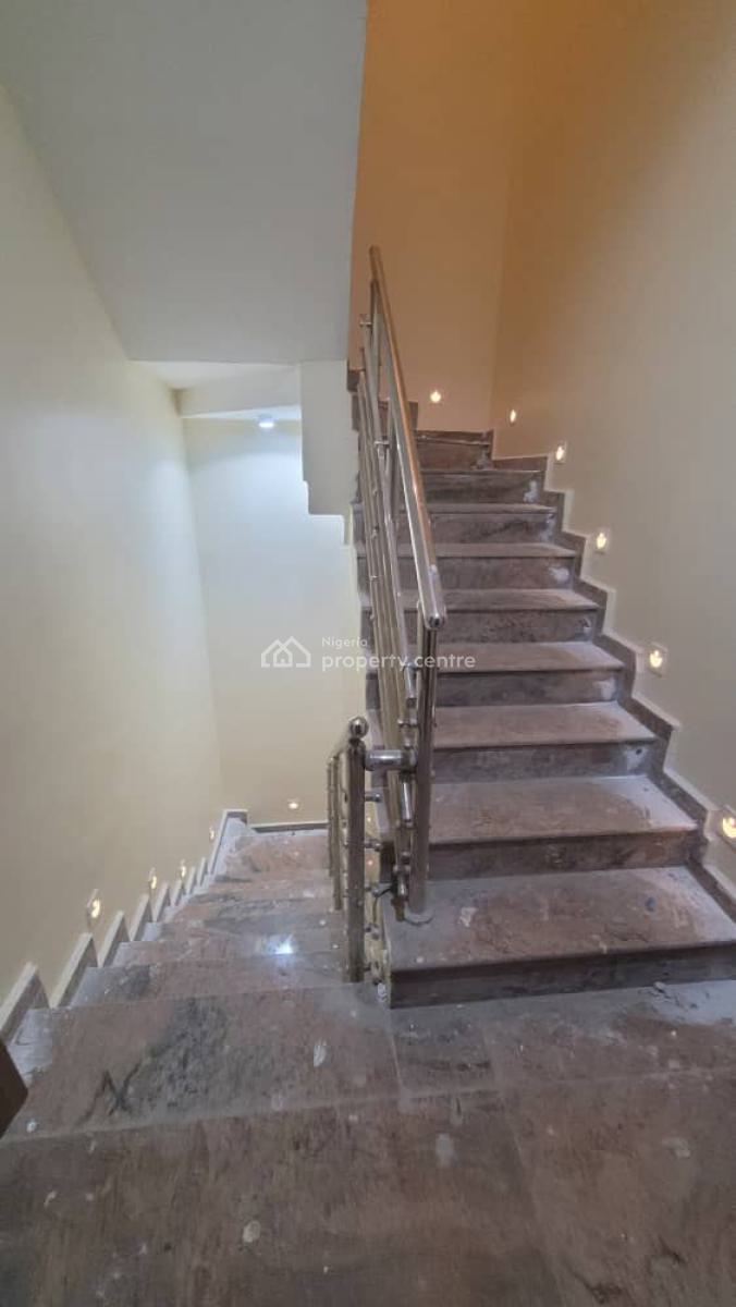 *massive  Luxurious 5bedroom Terrace Duplex with Bq, By American International School, Durumi, Abuja, Terraced Duplex for Rent