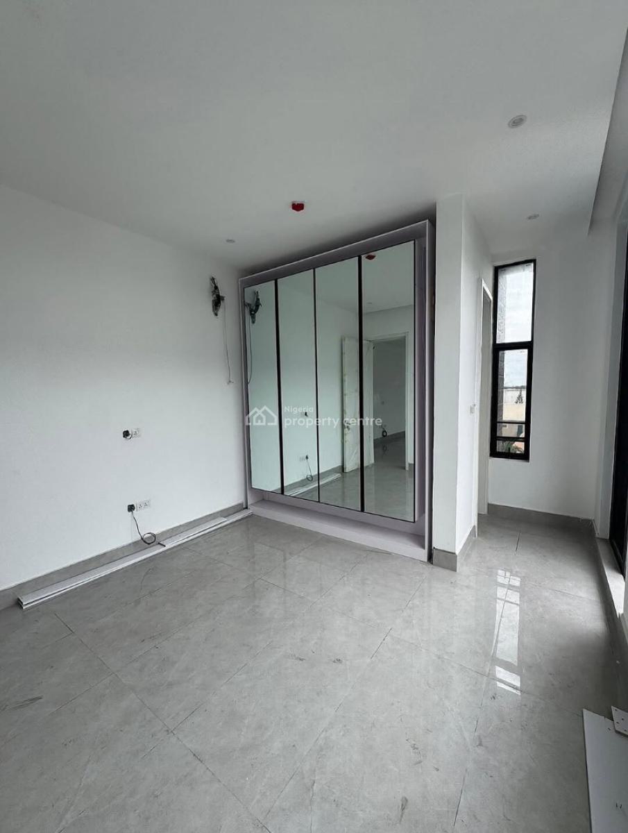 Brand New 3-bedroom Apartment with Bq and Elevator, Lekki Phase 1, Lekki, Lagos, Flat / Apartment for Rent