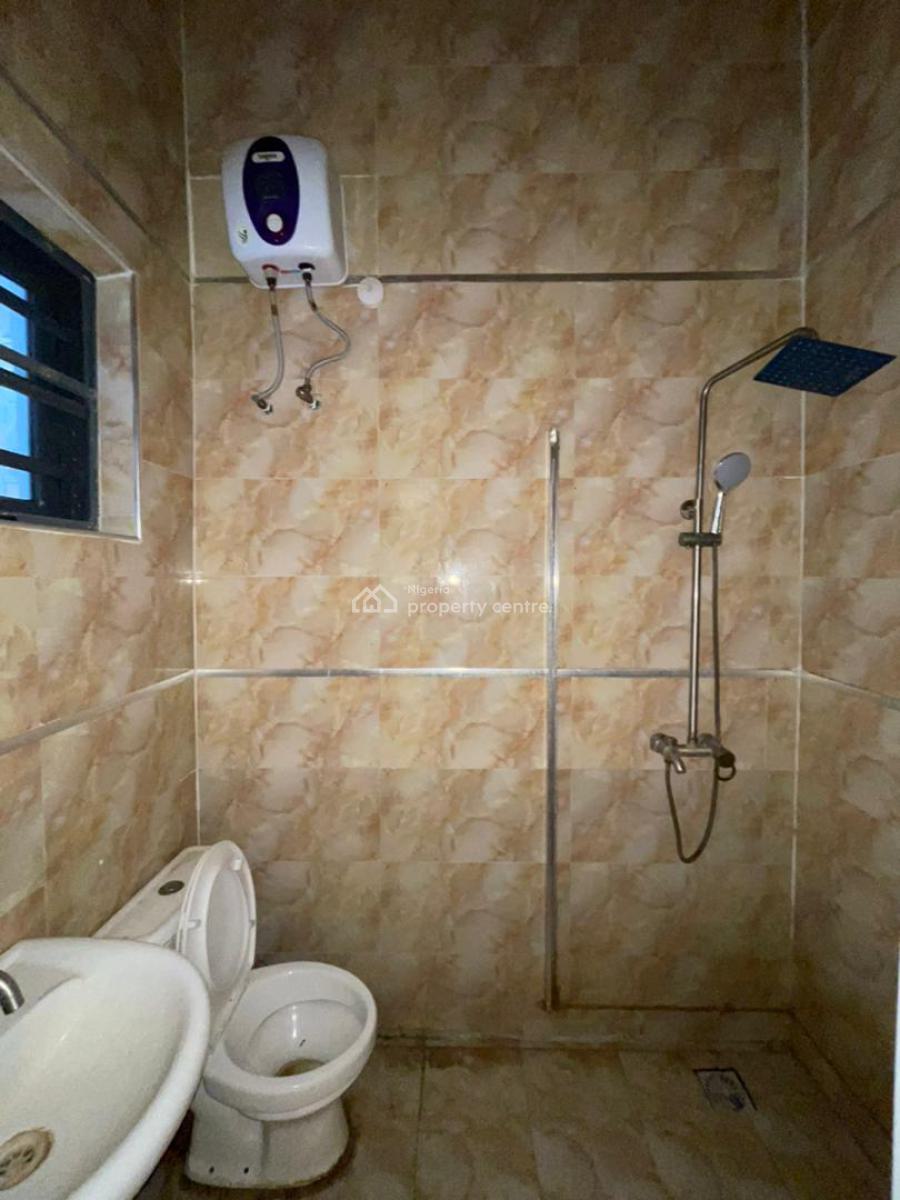 Spacious Room in a Shared Duplex, Agungi, Lekki, Lagos, Self Contain (single Rooms) for Rent