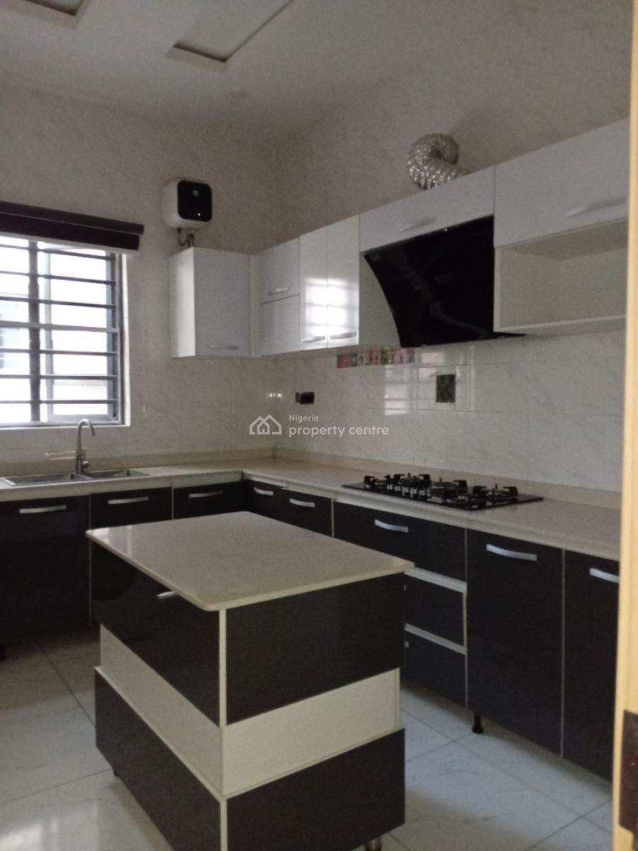 Classic Exquisite Roomy 4bedroom Duplex, Orchid Road, Lekki, Lagos, Detached Duplex for Rent