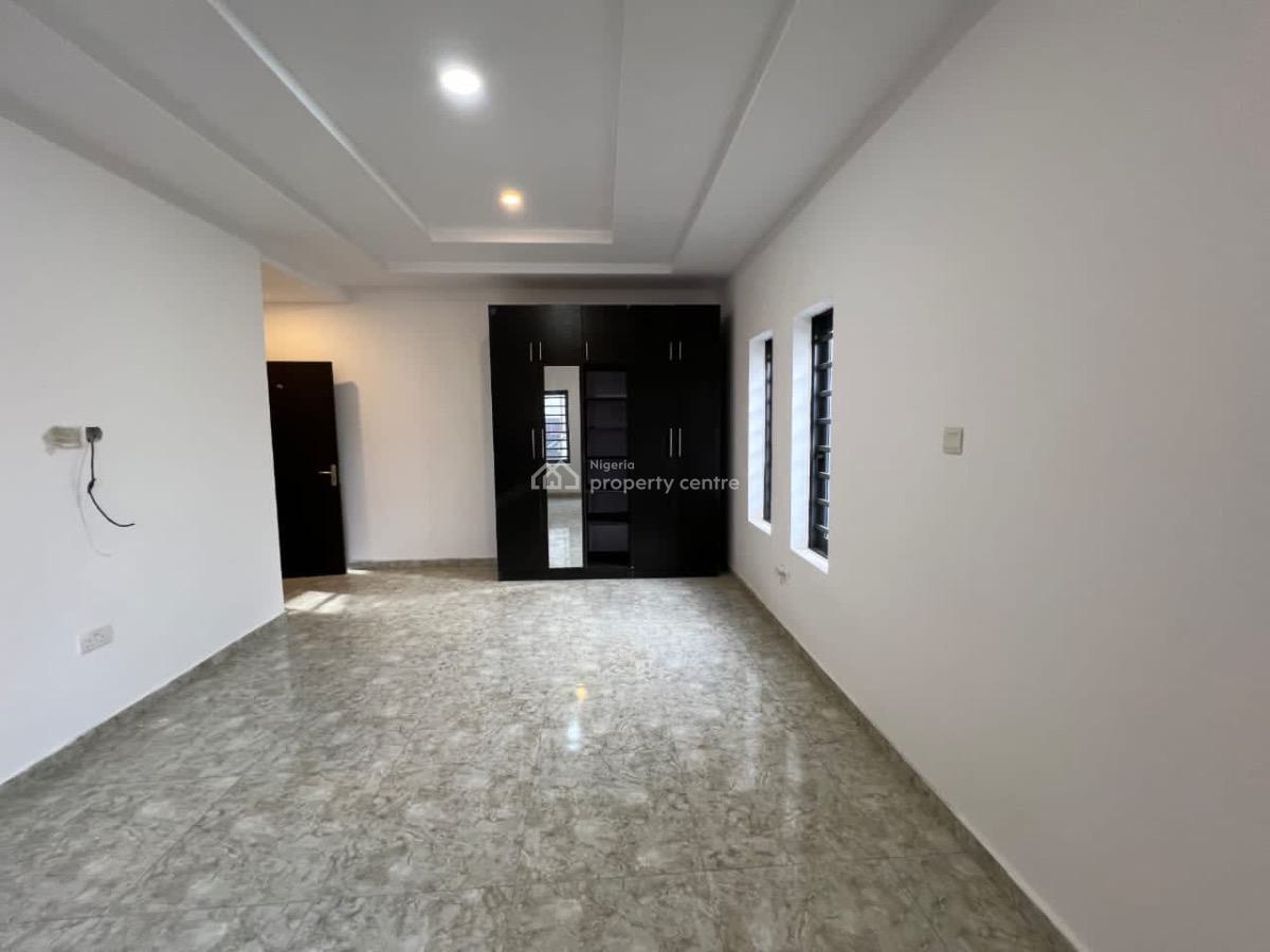 Brand New 3 Bedroom Flat Apartment Available, Lekki Phase 1, Lekki, Lagos, Flat / Apartment for Sale