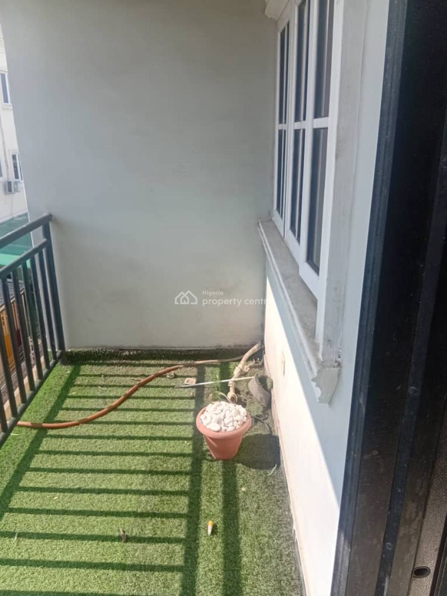 3 Bedroom Apartment  Upstairs, Chevron, Lekki, Lagos, Flat / Apartment for Rent