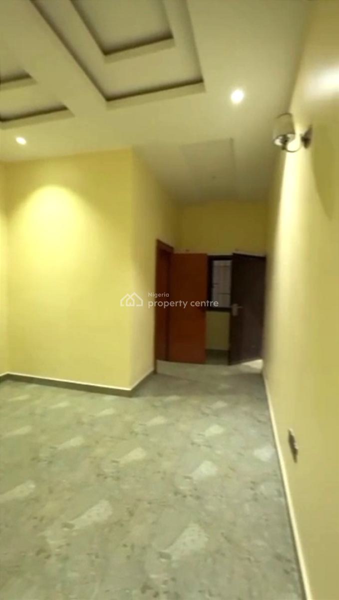4bedrooms Terrace Duplex with Bq, By Gilmore, Tarred Road, Jahi, Abuja, Terraced Duplex for Rent