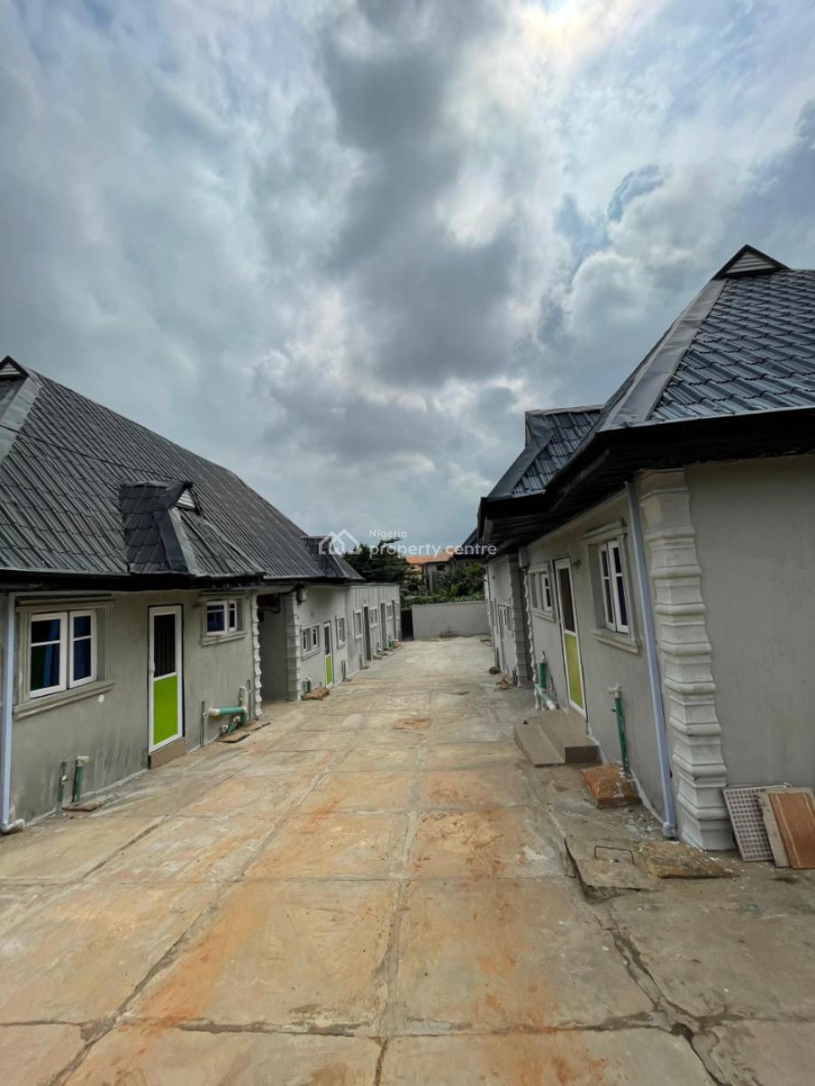 7 Units of 1bedroom Miniflat at Mowe.  Features:, Mowe Town, Ogun, Mini Flat (room and Parlour) for Rent