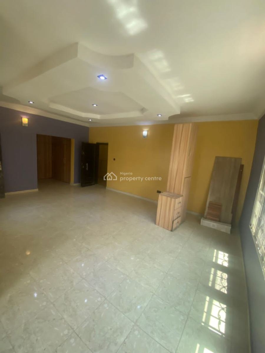 Neatly Used 4bedroom Semi Detached Duplex with Bq  in a Serviced Estat, Chevron Drive Lekki Lagos, Lekki Phase 1, Lekki, Lagos, Semi-detached Duplex for Sale